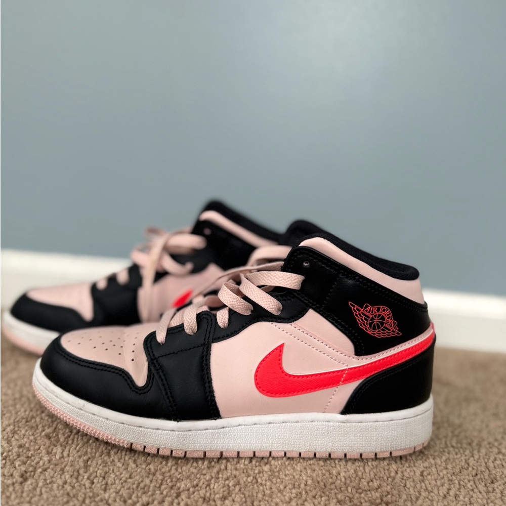Nike Women's Shoes - Black, Pink, and Red